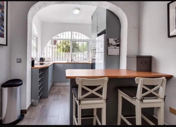 Casa Mascott - Two-Bedroom House - 13