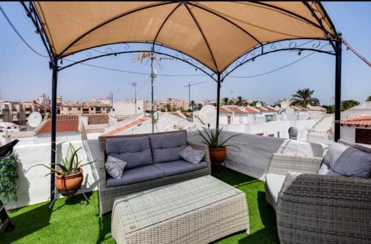 Casa Mascott - Two-Bedroom House - 24