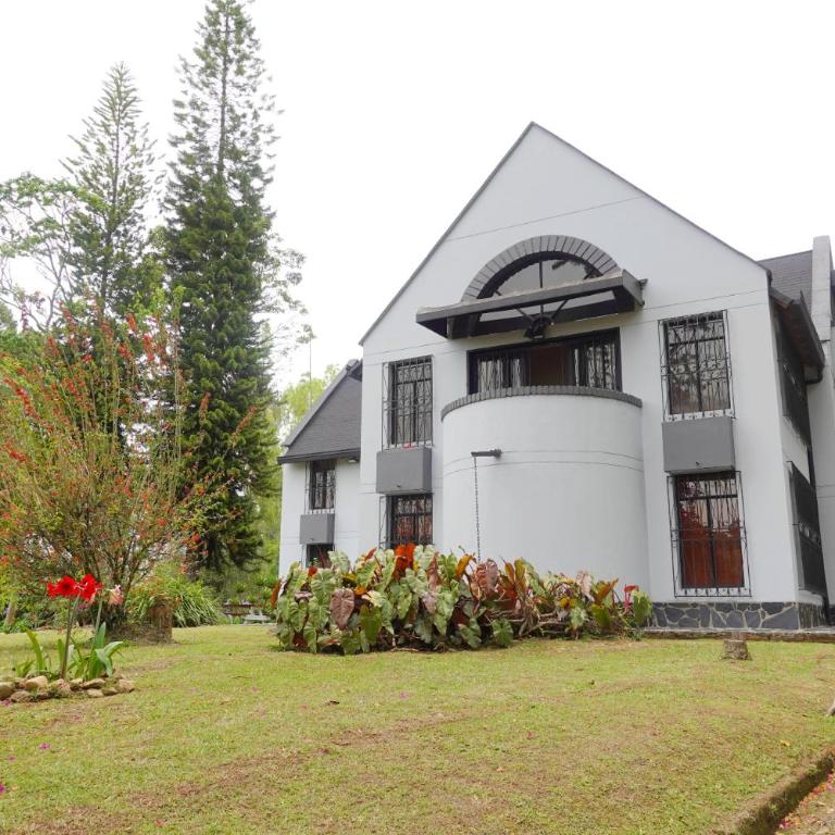 Hermosa Finca El Castillo - Excelente Ubicación Rionegro Marinilla - Chalet - 3