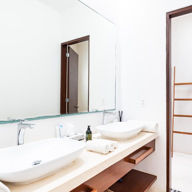 Villa Ek'Balam & Villa Flamingo, Luxury Villas, Private Pool, Private Garden, Jacuzzi, 24h Security - Three-Bedroom Villa 7 - 62