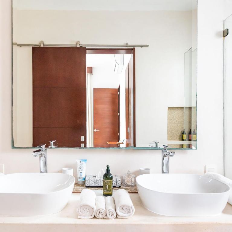 Villa Ek'Balam & Villa Flamingo, Luxury Villas, Private Pool, Private Garden, Jacuzzi, 24h Security - Three-Bedroom Villa 7 - 39