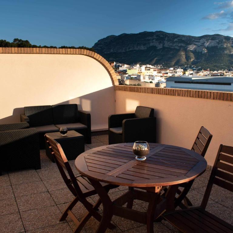 Atico con vistas al Castillo al lado del mar - Apartamento de 3 dormitorios - 35
