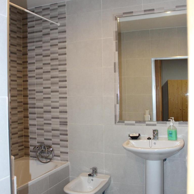 Hostal Sonia Granada - Double or Twin Room - 1