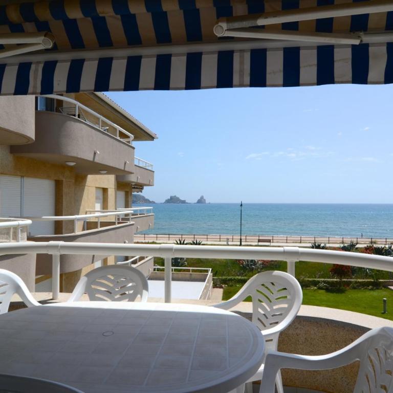 MANUREVA VII 2-A - Two-Bedroom Apartment - 1