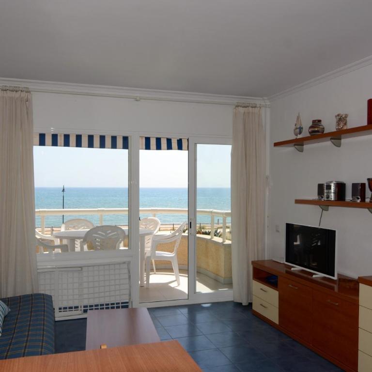 MANUREVA VII 2-A - Two-Bedroom Apartment - 10