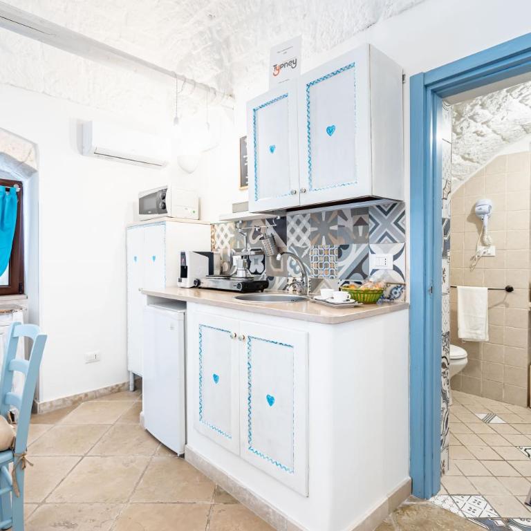 Vico di Ostuni Stone Houses in the Heart of Ostuni by Rentbeat - Casa con 1 Camera da Letto - 3