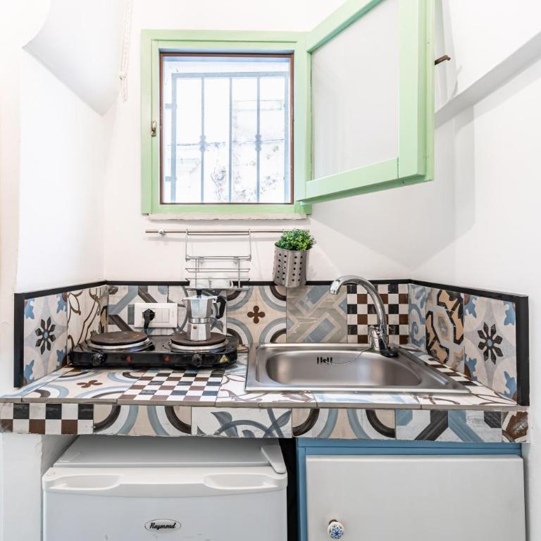 Vico di Ostuni Stone Houses in the Heart of Ostuni by Rentbeat - Casa Vacanze - 5