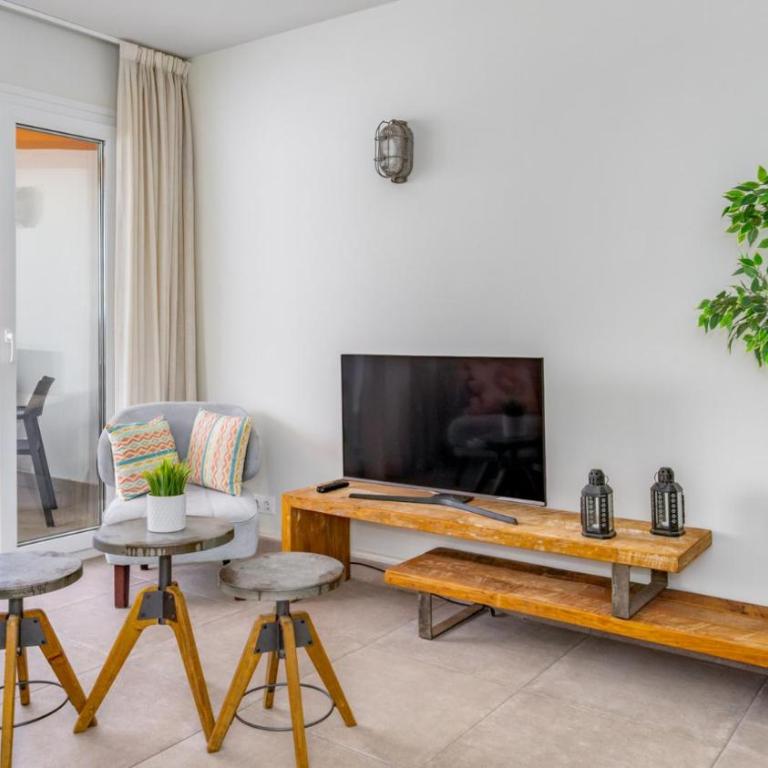 Beach line gemParadise Found - Two-Bedroom Apartment - 4