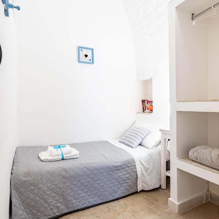 Vico di Ostuni Stone Houses in the Heart of Ostuni by Rentbeat - Casa Vacanze - 3
