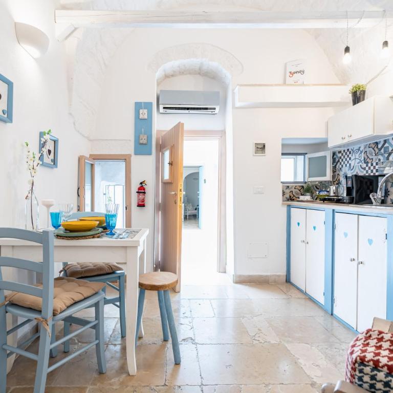 Vico di Ostuni Stone Houses in the Heart of Ostuni by Rentbeat - Casa Vacanze - 8