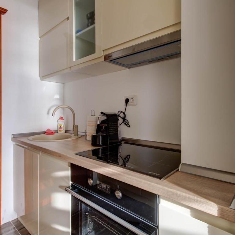 Lux Apartments Djurovic Tivat - Apartment with Sea View - 14