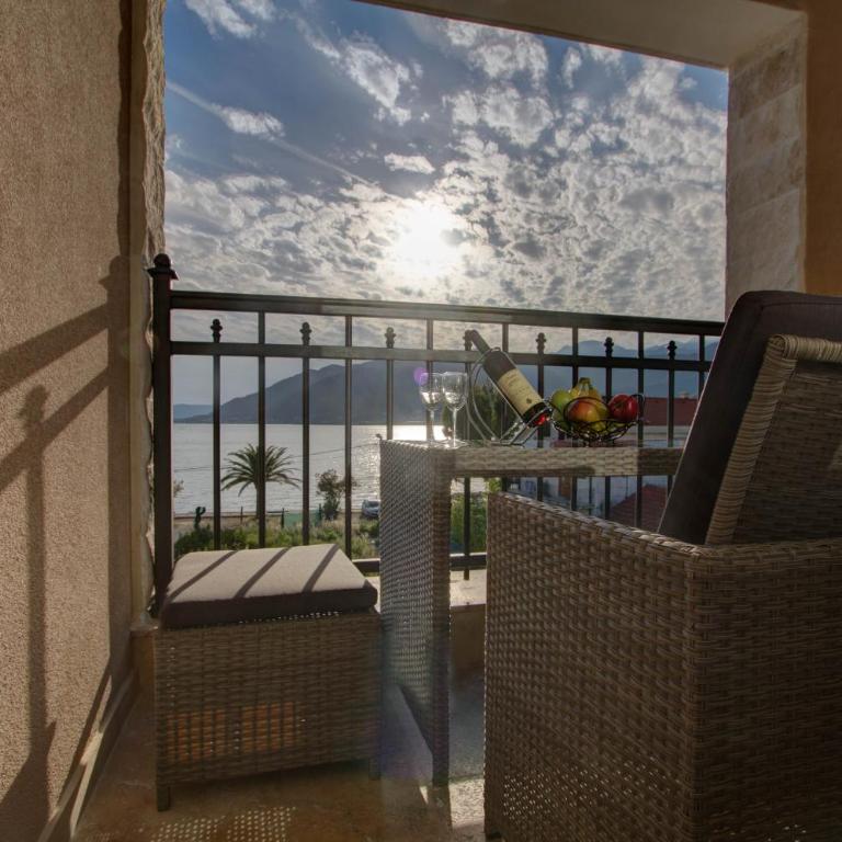 Lux Apartments Djurovic Tivat - Apartment with Sea View - 2