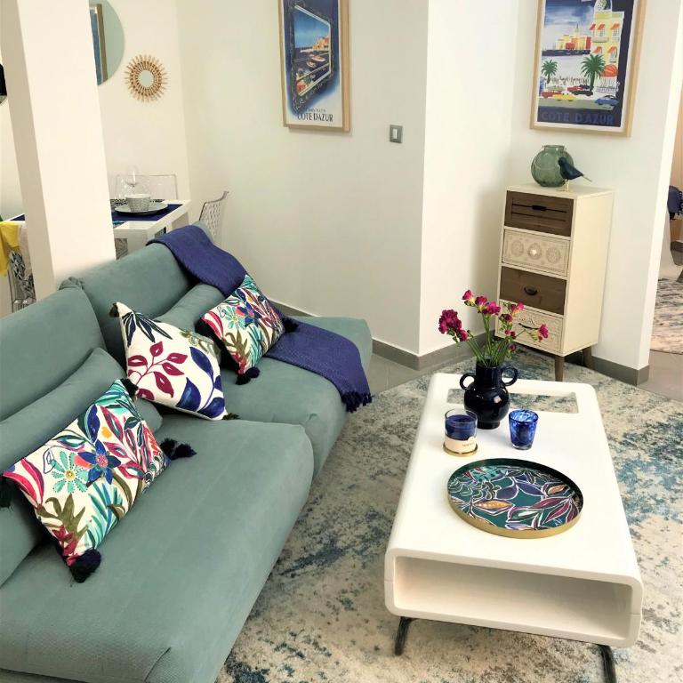 LA FONTAINE AP4355 By Riviera Holiday Homes - Appartement - 4