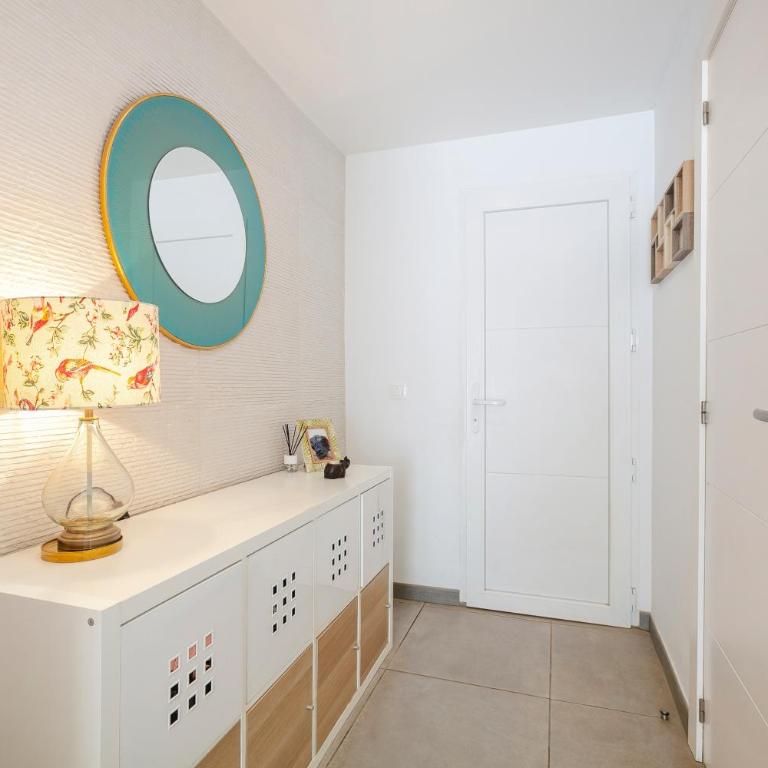 Spanish style, elegant 3 bedroom villa - 5 minutes from the beach! - Casa de 3 dormitorios - 20