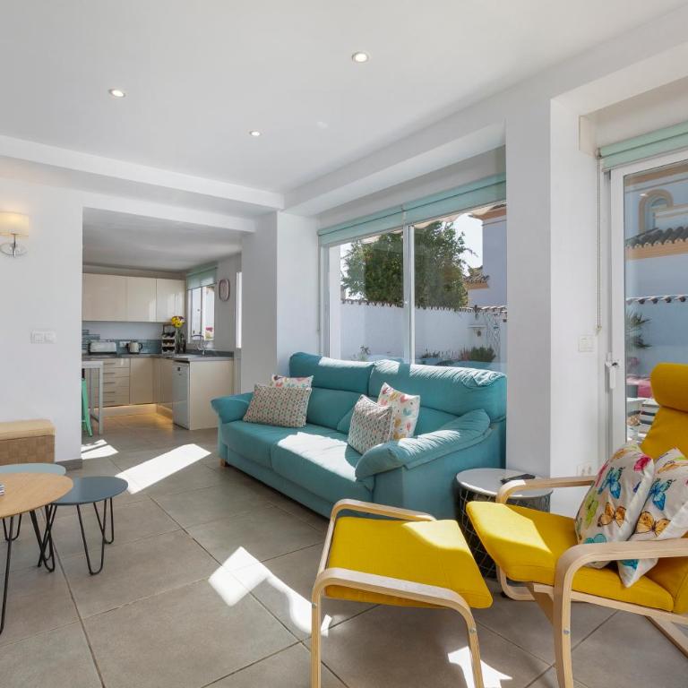 Spanish style, elegant 3 bedroom villa - 5 minutes from the beach! - Casa de 3 dormitorios - 4