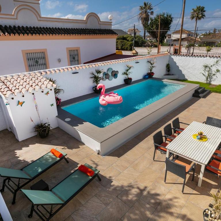 Spanish style, elegant 3 bedroom villa - 5 minutes from the beach! - Casa de 3 dormitorios - 26