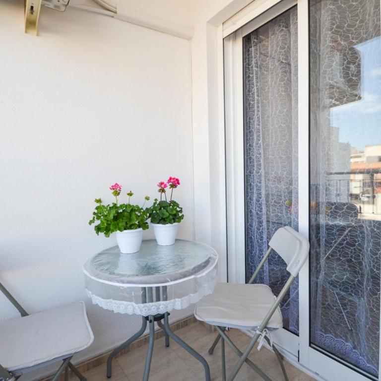 Schöne Wohnung mit Pool , Wi-Fi und privat Garage - Apartamento de 1 dormitorio - 28