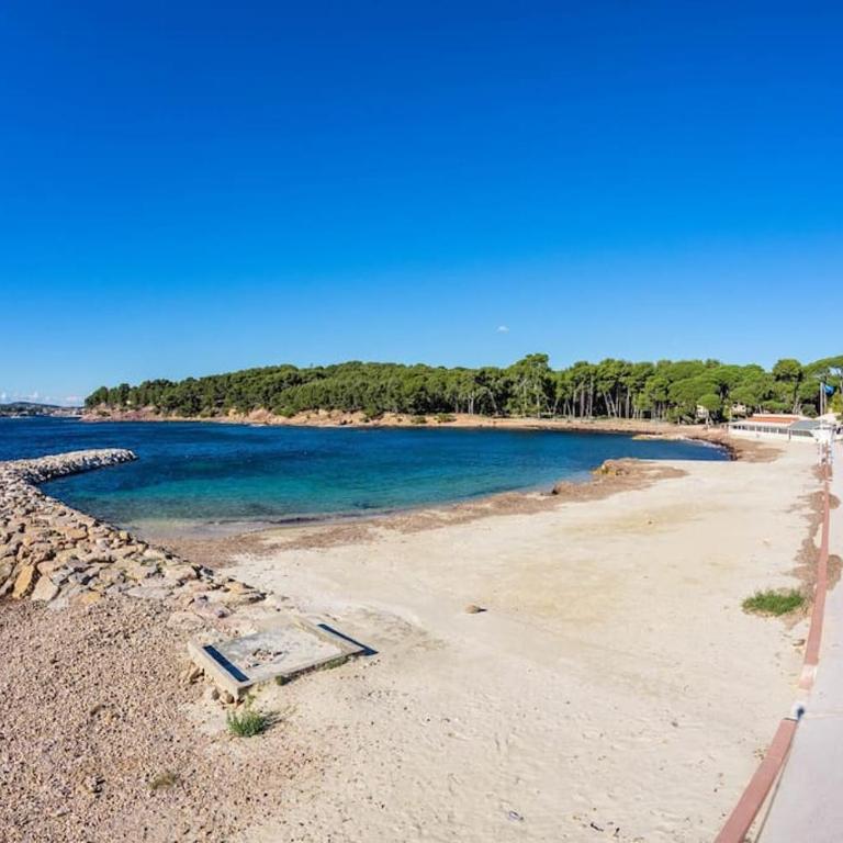 Petit paradis classé 3 étoiles à 200m de la plage! Terrasse-Wifi-Parking-clim - Studio mit Terrasse - 83
