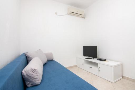 Apartments Savić - One-Bedroom Apartment with Balcony and Sea View - 12