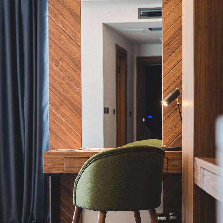 Bristol Hotel Podgorica - Standard Double Room - 3