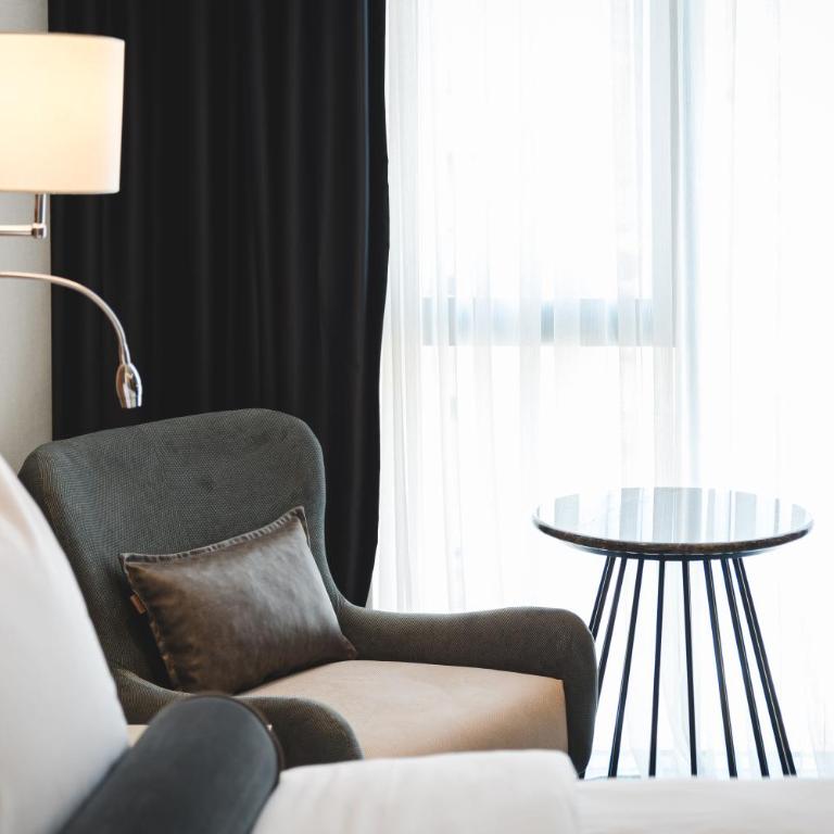 Bristol Hotel Podgorica - Standard Double Room - 4