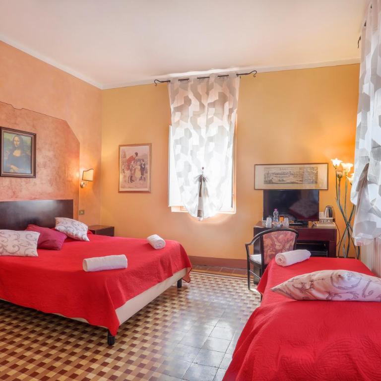 Antica Residenza Santa Chiara -City Center - Camera Tripla Classic - 8