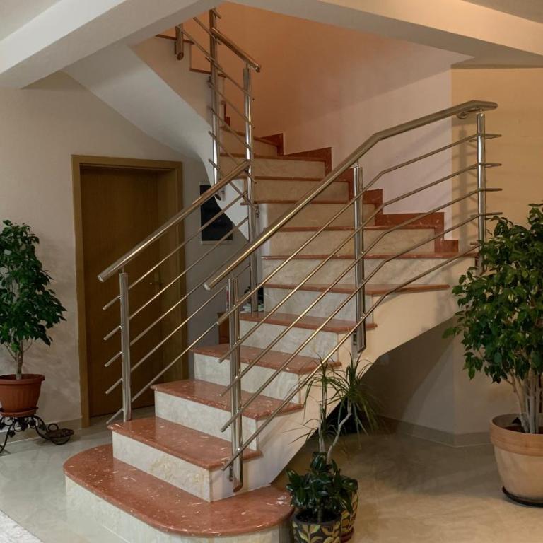 Apartments Nuhi - Dvokrevetna Soba sa Bračnim Krevetom i Balkonom - 10