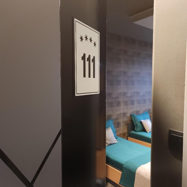 IN CLUB - Standardna Dvokrevetna Soba sa Bračnim Krevetom/Zasebnim Krevetima - 5