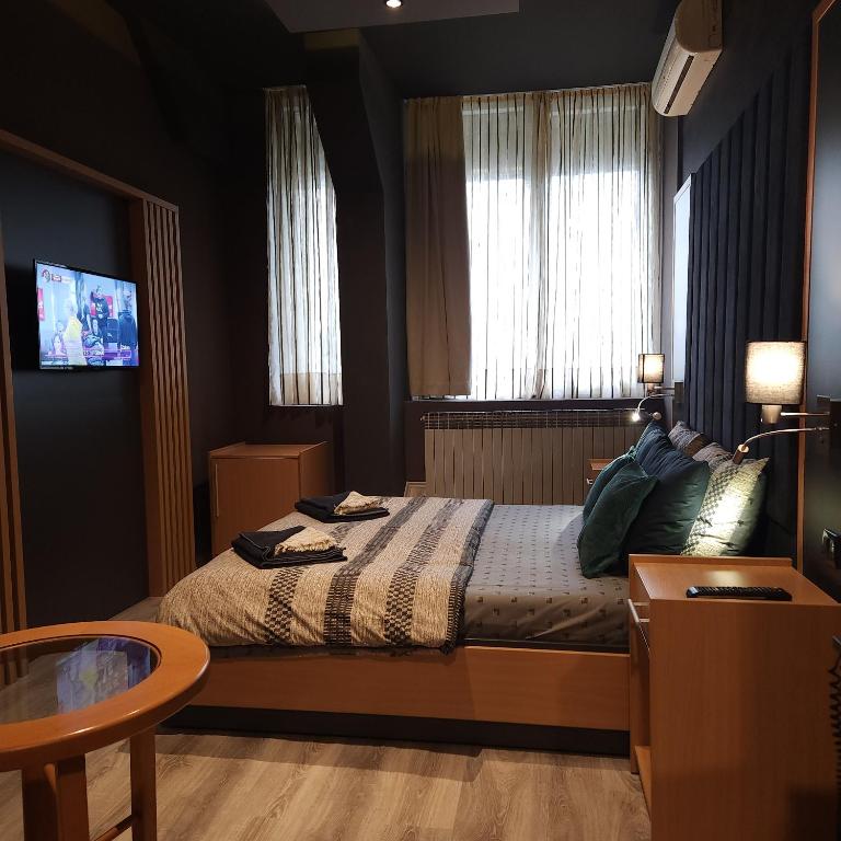 IN CLUB - Standardna Dvokrevetna Soba sa Bračnim Krevetom/Zasebnim Krevetima - 4