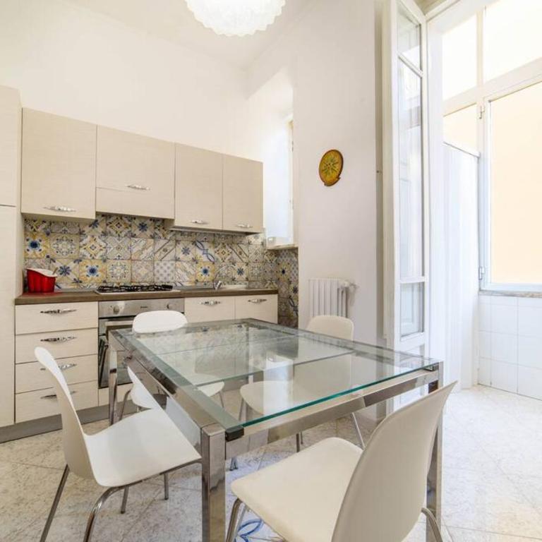 [Casa vacanze “In Centro”] - Appartamento con 3 Camere da Letto - 11