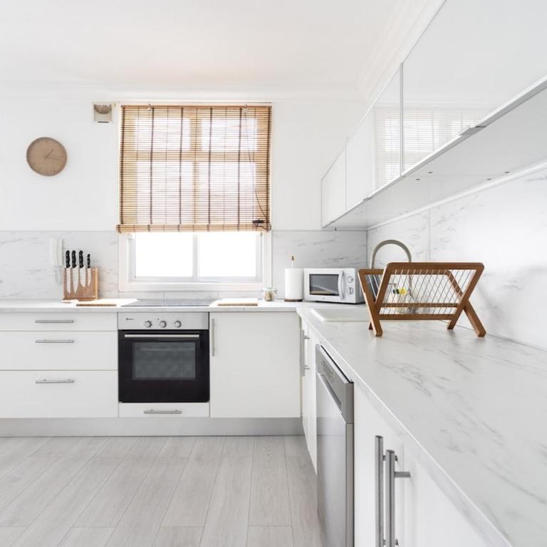 EDEN RENTALS Oasis Penthouse in Santa Cruz - Apartamento Superior - 13