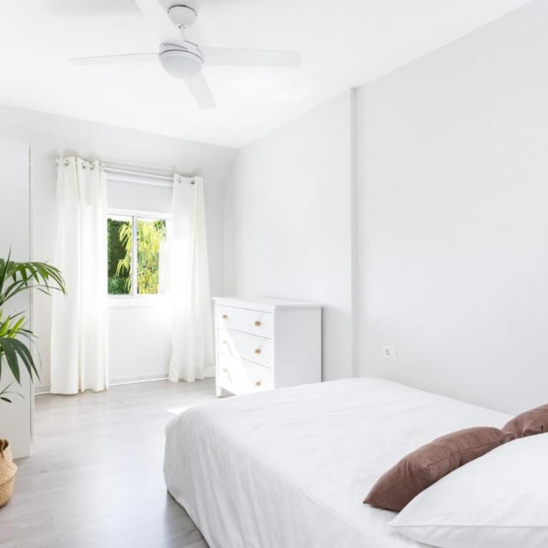 EDEN RENTALS Oasis Penthouse in Santa Cruz - Apartamento Superior - 23