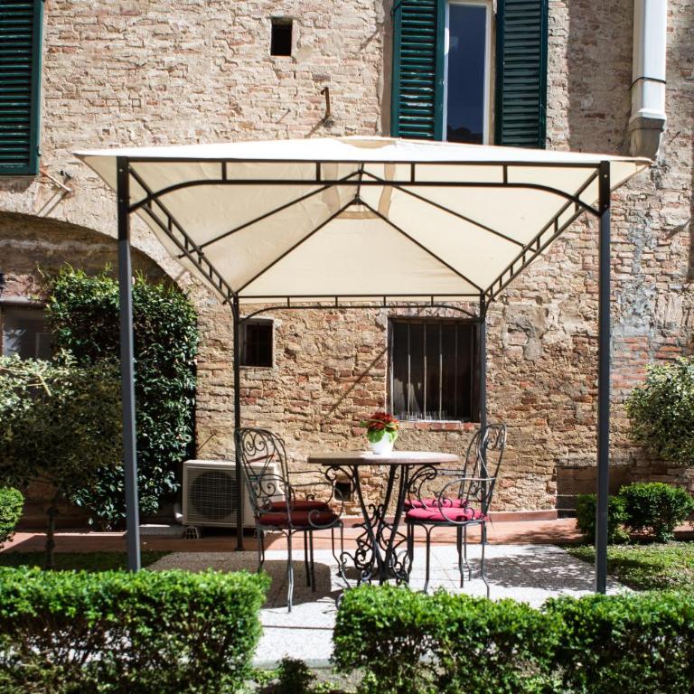Piazza Paradiso Accommodation - Studio - Separate Building - 13