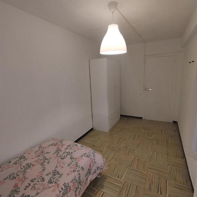 Habitaciónes Cerca del Centro - Budget Single Room - 4