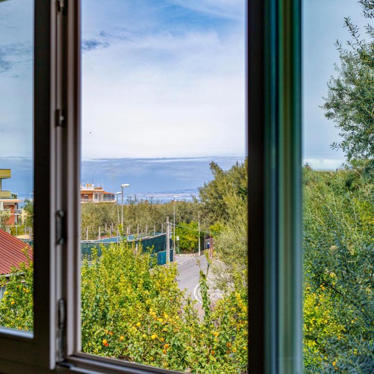 My Home Sorrento - Apartment with Garden View - 6
