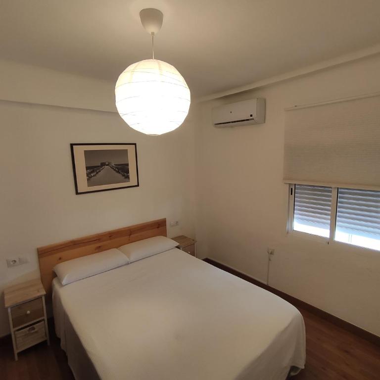 Sweet Home in the West - Three-Bedroom Apartment - 12