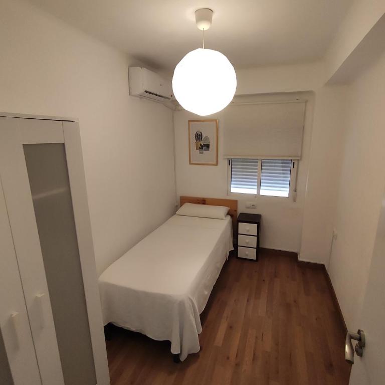 Sweet Home in the West - Three-Bedroom Apartment - 14