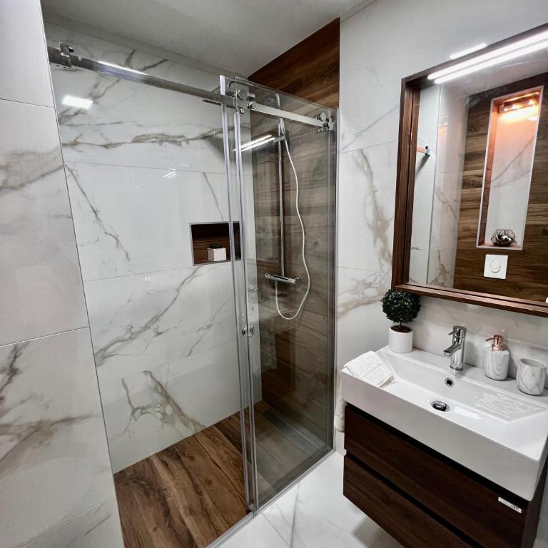 Kovacevic Apartments - Apartment with Sea View - 8