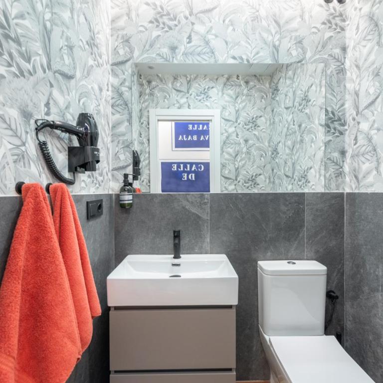 The HEART of the CITY, SOL, by MONARO***** - Apartamento Superior - 65