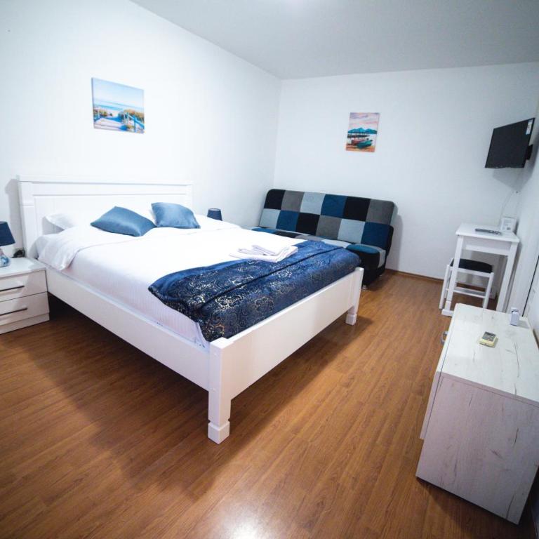 FOR-A Apartmani - Double Room - 7