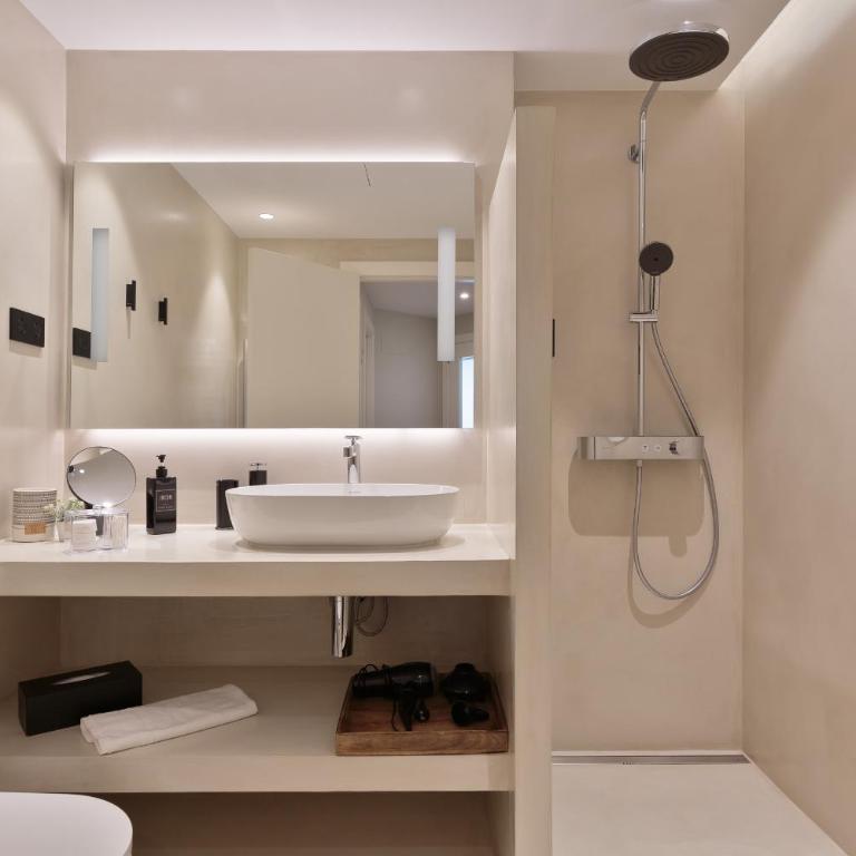 RAMBLA POBLENOU Luxury - Superior Apartment - 31