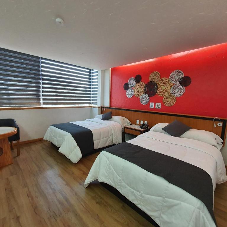 Hotel Alcampo - Double Room with Two Double Beds - 9