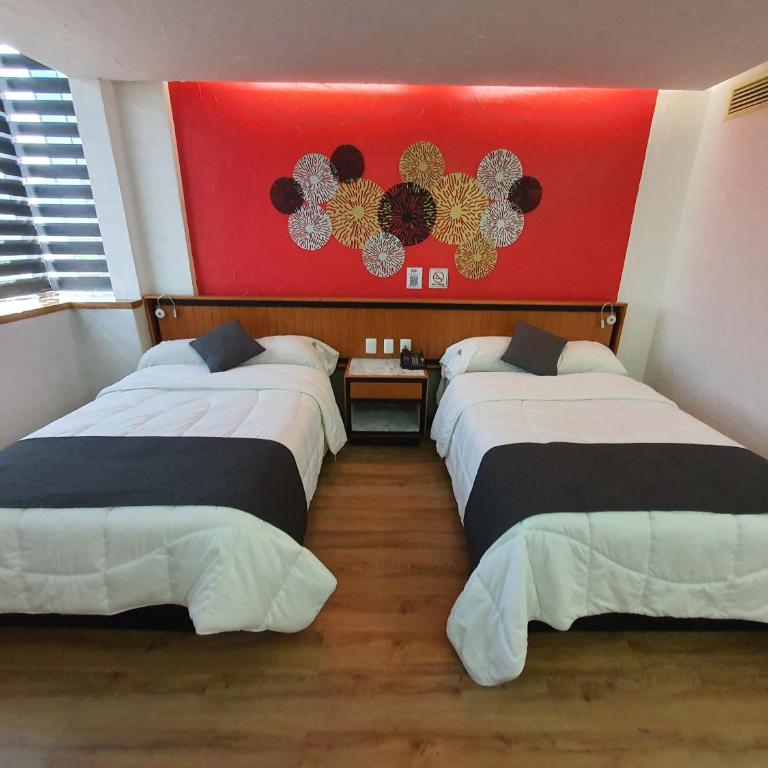 Hotel Alcampo - Double Room with Two Double Beds - 7
