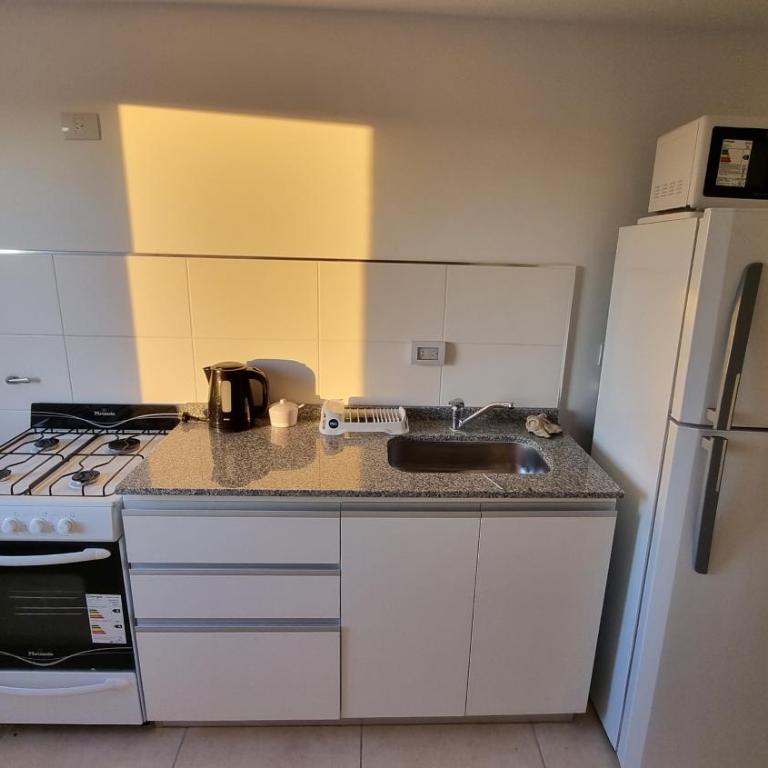 Dpto temporario a metros de la terminal y hospital de niños - Apartamento de 1 dormitorio - 26