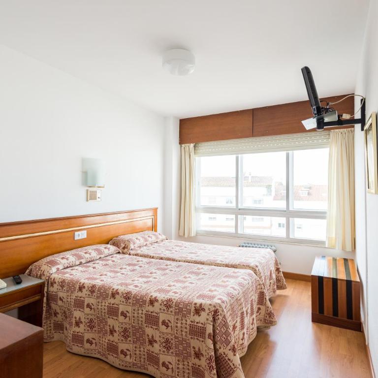 Rey Fernando - Habitación Doble con baño privado - 1 o 2 camas - 2