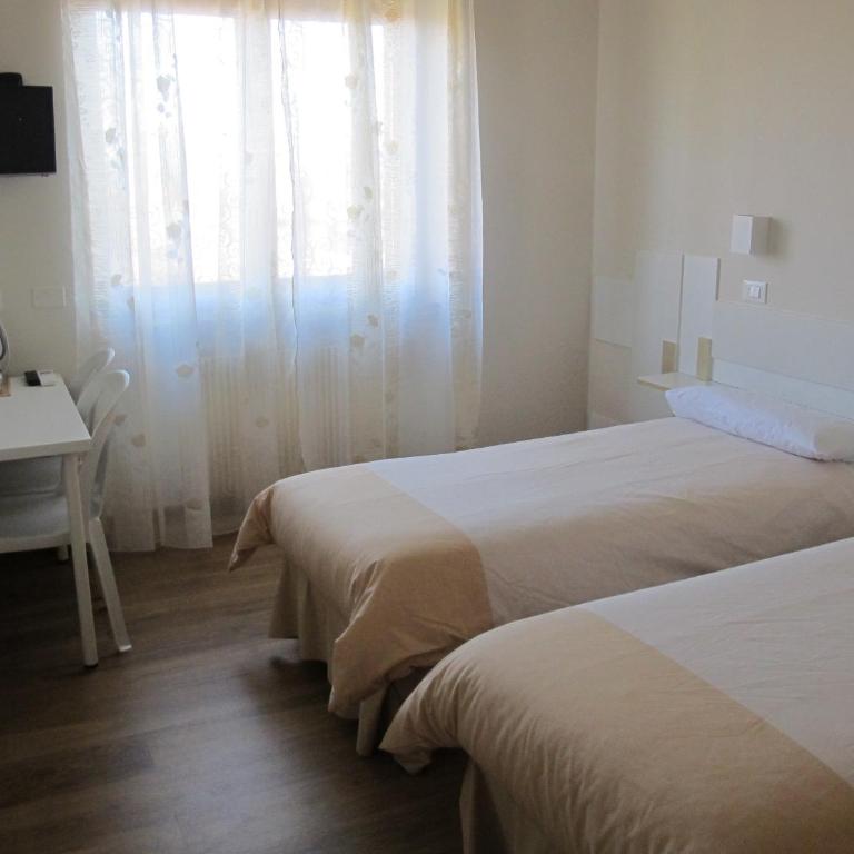 B&B Villa Filotea & Apartment - Double or Twin Room with Garden View - 5