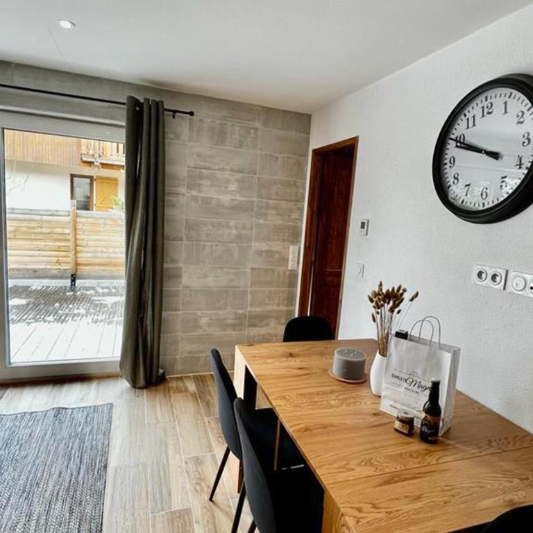 Appartement 3 pièces 4/6 pers. avec terrasse, parking, WiFi - FR-1-263-526 - Appartement - 3