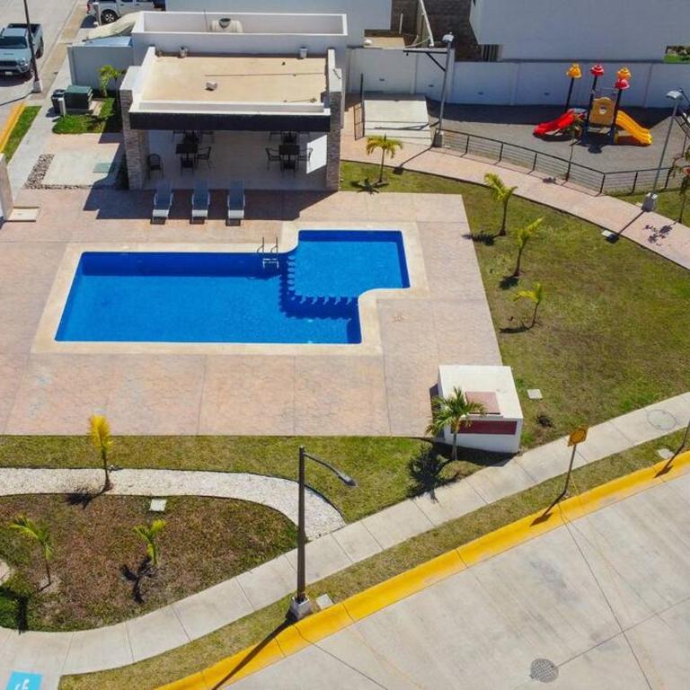 Hermosa y acogedora casa en comunidad privada - Casa Vacacional de 3 dormitorios - 28