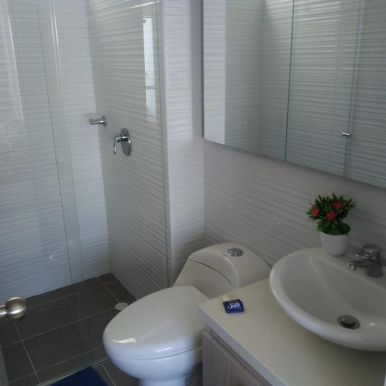 Acogedor Apartamento en Ricaurte con BBQ - Apartamento de 3 dormitorios - 43