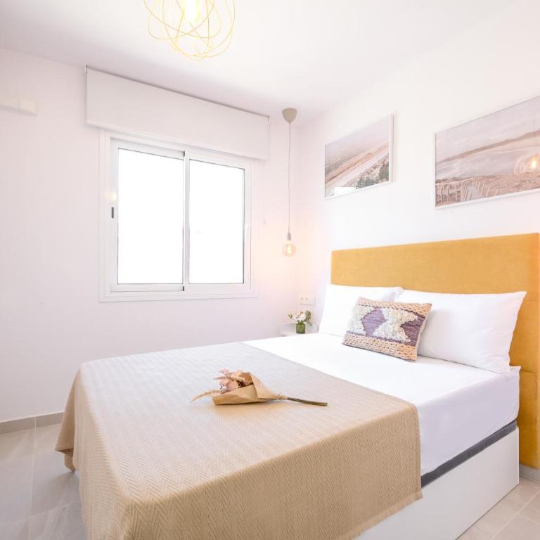2 bedroom, new, 1 min to the beach, city center- Picasso by 10ToSea - Two-Bedroom Apartment - 3
